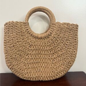 Stylish Tan Woven Handbag no brand name